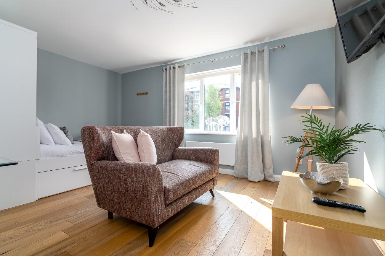Alison Court Apartments, Bristol | Dream Host UK gallery image 1