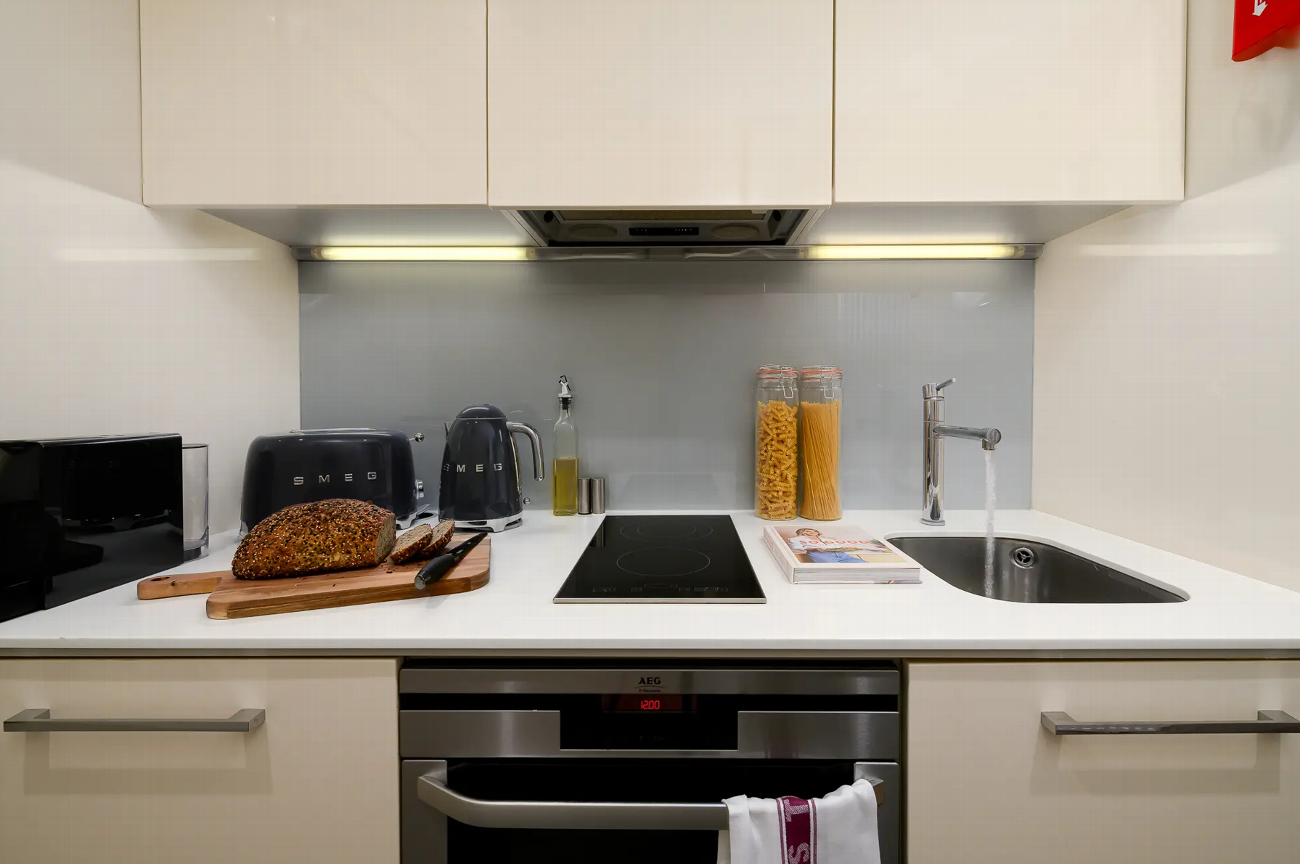 Monument Serviced Apartments | Dream Host UK  gallery image 9