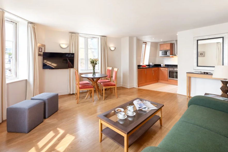 London City, Queen Street Serviced Apartments   | Dream Host UK gallery image 2