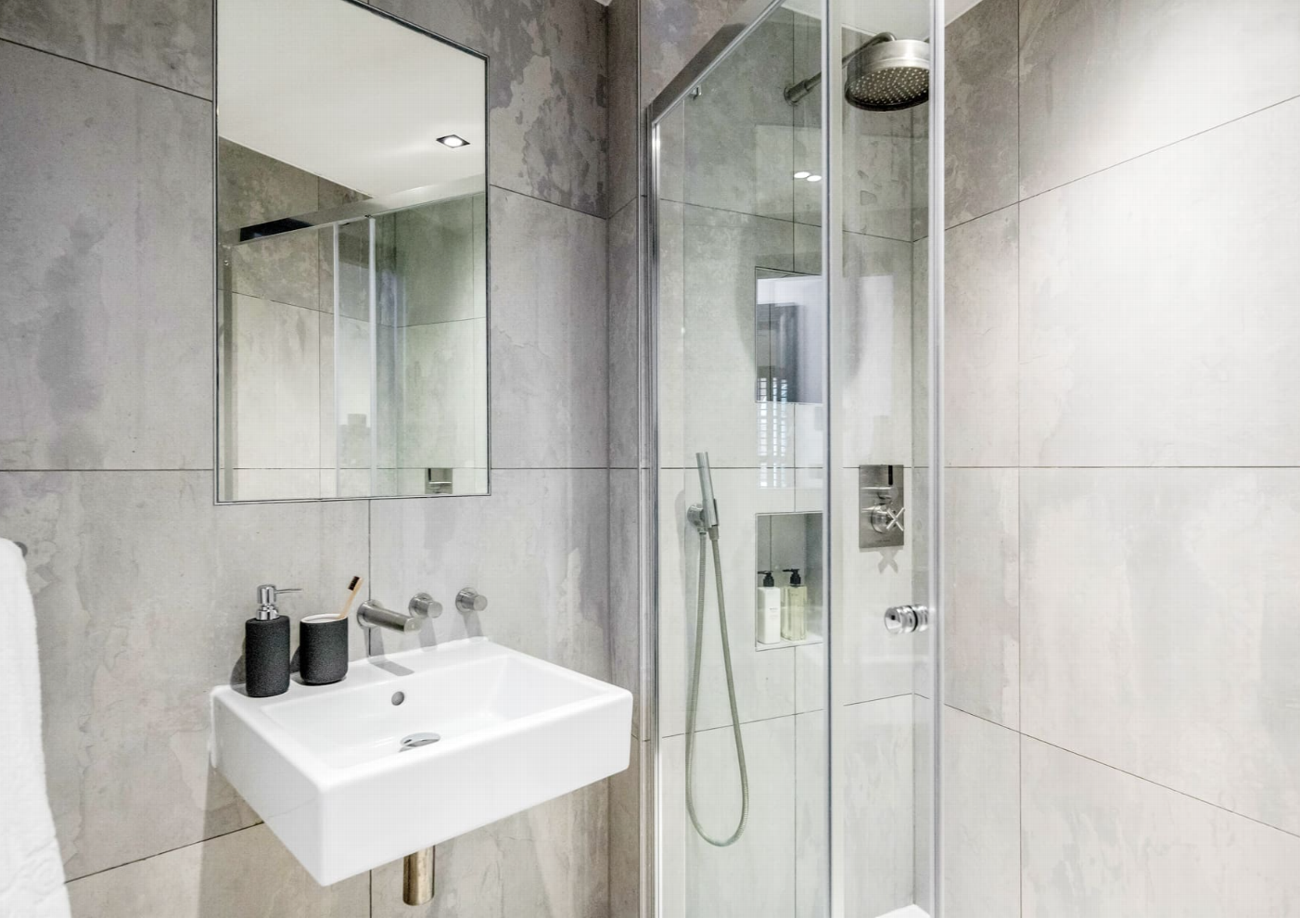 Covent Garden - Garrick Street Apartments  | Dream Host UK gallery image 5