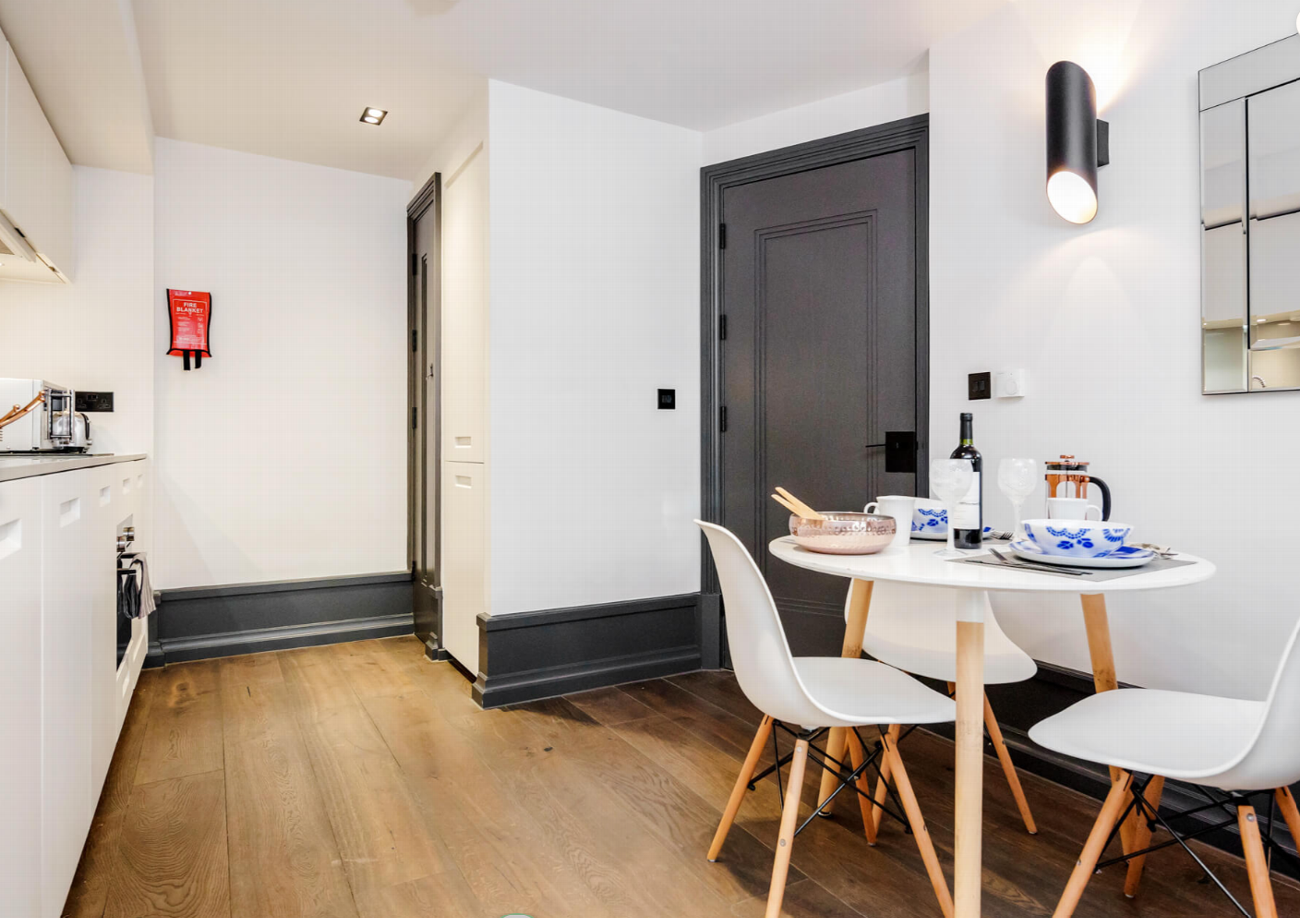 Covent Garden - Garrick Street Apartments  | Dream Host UK gallery image 5