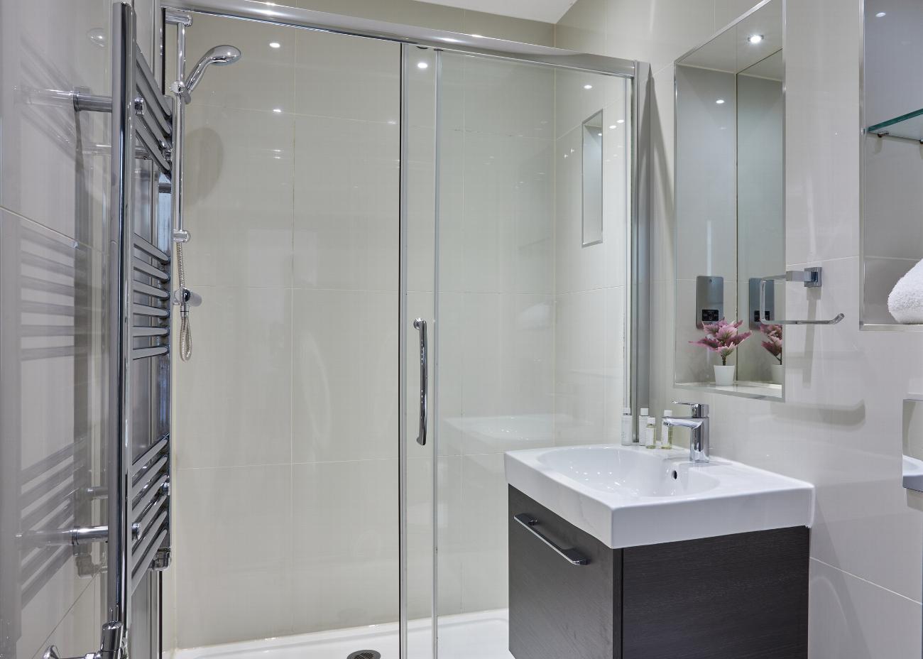 Wembley Apartments | Serviced Apartments minutes from iconic Wembley  gallery image 5